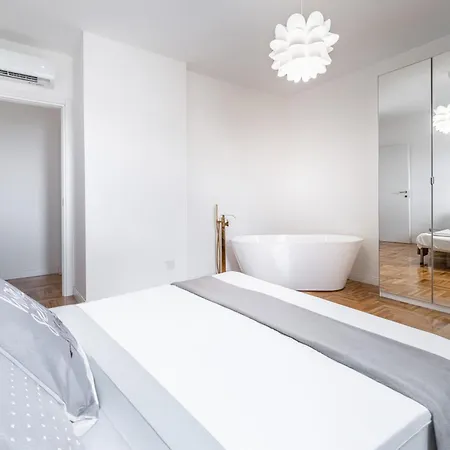 Deluxe - 2min Sea + Balcone Lägenhet Quartu SantʼElena