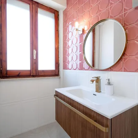 Διαμέρισμα Deluxe - 2min Sea + Balcone Quartu SantʼElena