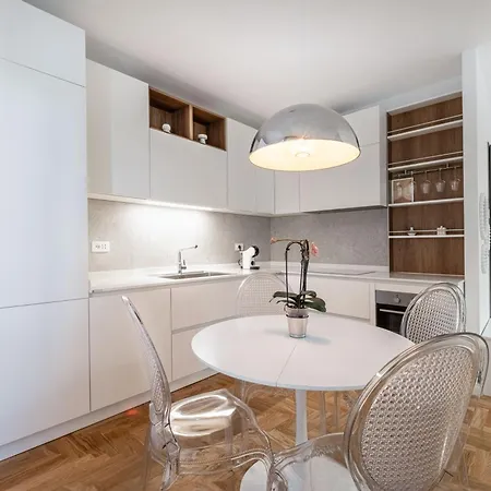 Apartman Deluxe - 2min Sea + Balcone